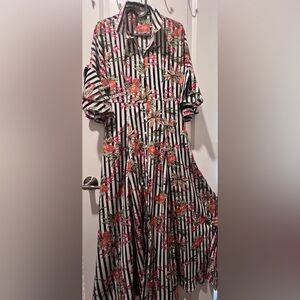 Small size Maxi dress. Black and white zebra stripes with floral print.